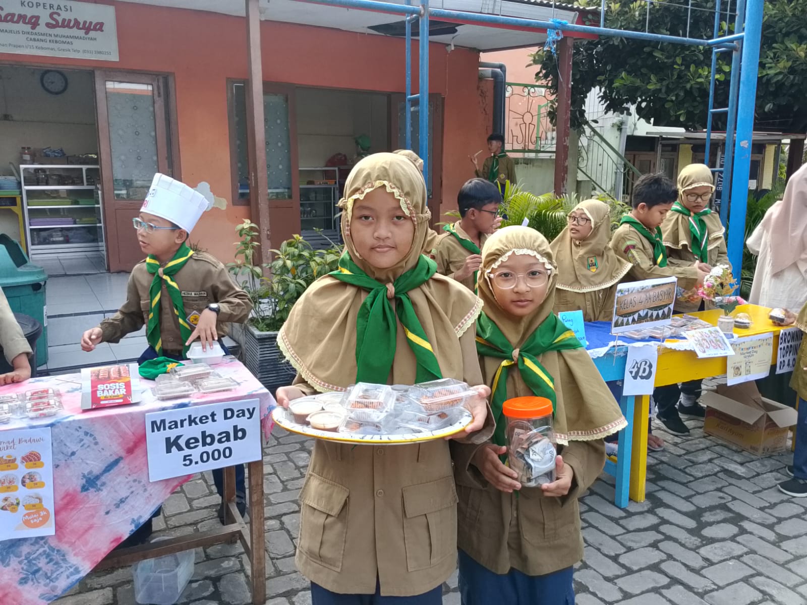 Lapangan SD Muri Disulap Jadi Pasar Mini, Siswa Belajar Berdagang