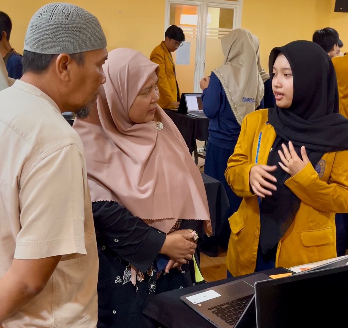 Karya Tugas Akhir Prodistik ITS Smamsatu Gresik Dipamerkan Terbuka