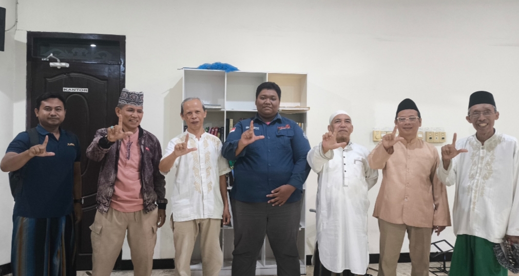 Relawan Muhammadiyah Situbondo bersama lima relawan lainnya se-Jatim berangkat ke Aceh Tamiang. Mereka bertugas mengirimkan bantuan dua kendaraan operasional, untuk Langkat dan Aceh Tamiang