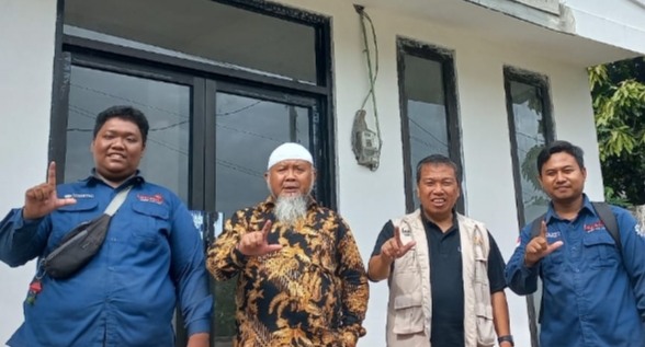 Seringkali kita mendengar kecil tidak apa-apa yang penting ikhlas. Bahkan ada yg menulis buku Small is Beautiful. Padahal obyek yang kecil itu sulit dilihat oleh mata telanjang