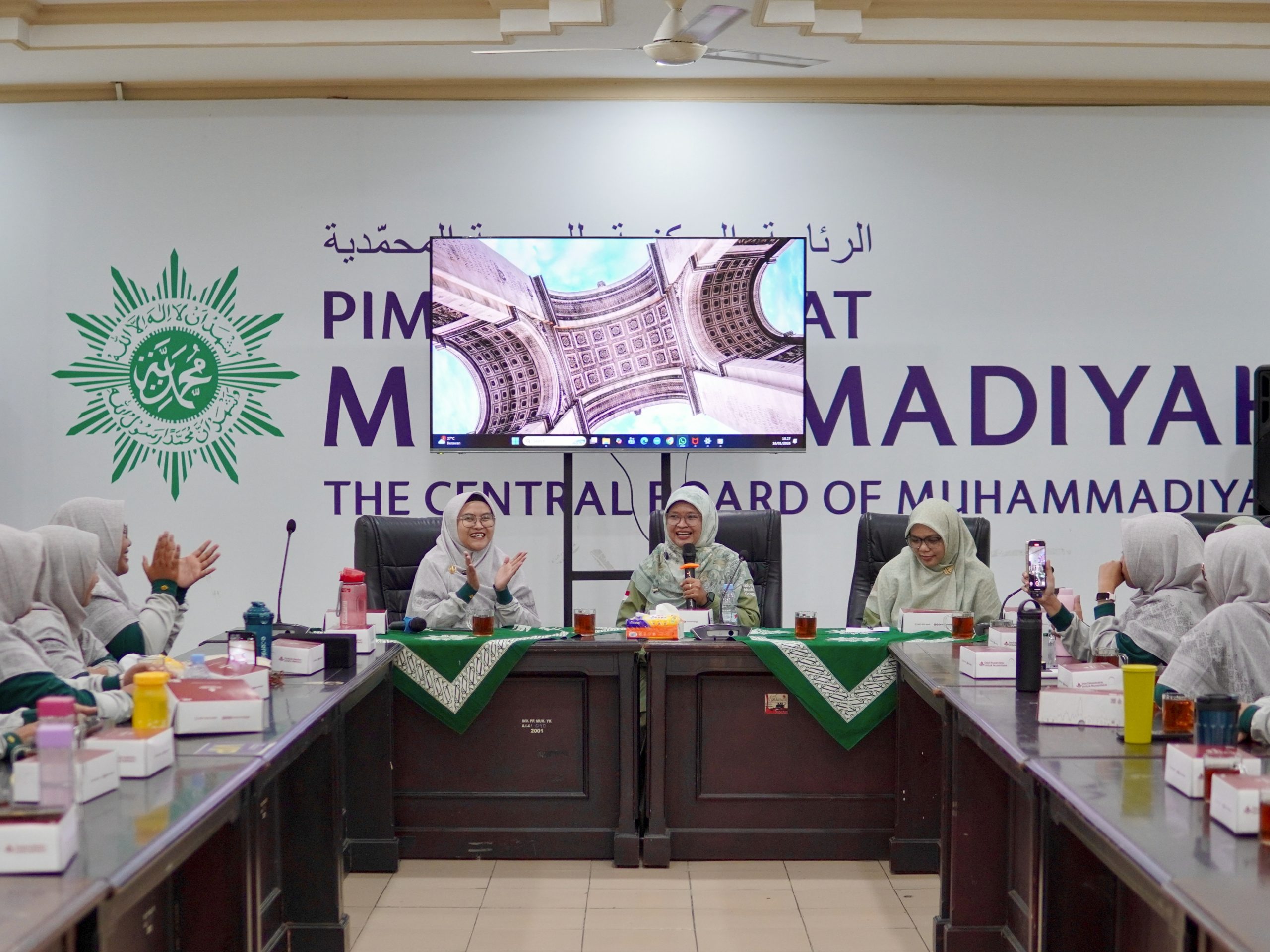 Di Aula Bersejarah, Ketua Umum PPNA Menitipkan Masa Depan ke Kader Nasyiah Gresik