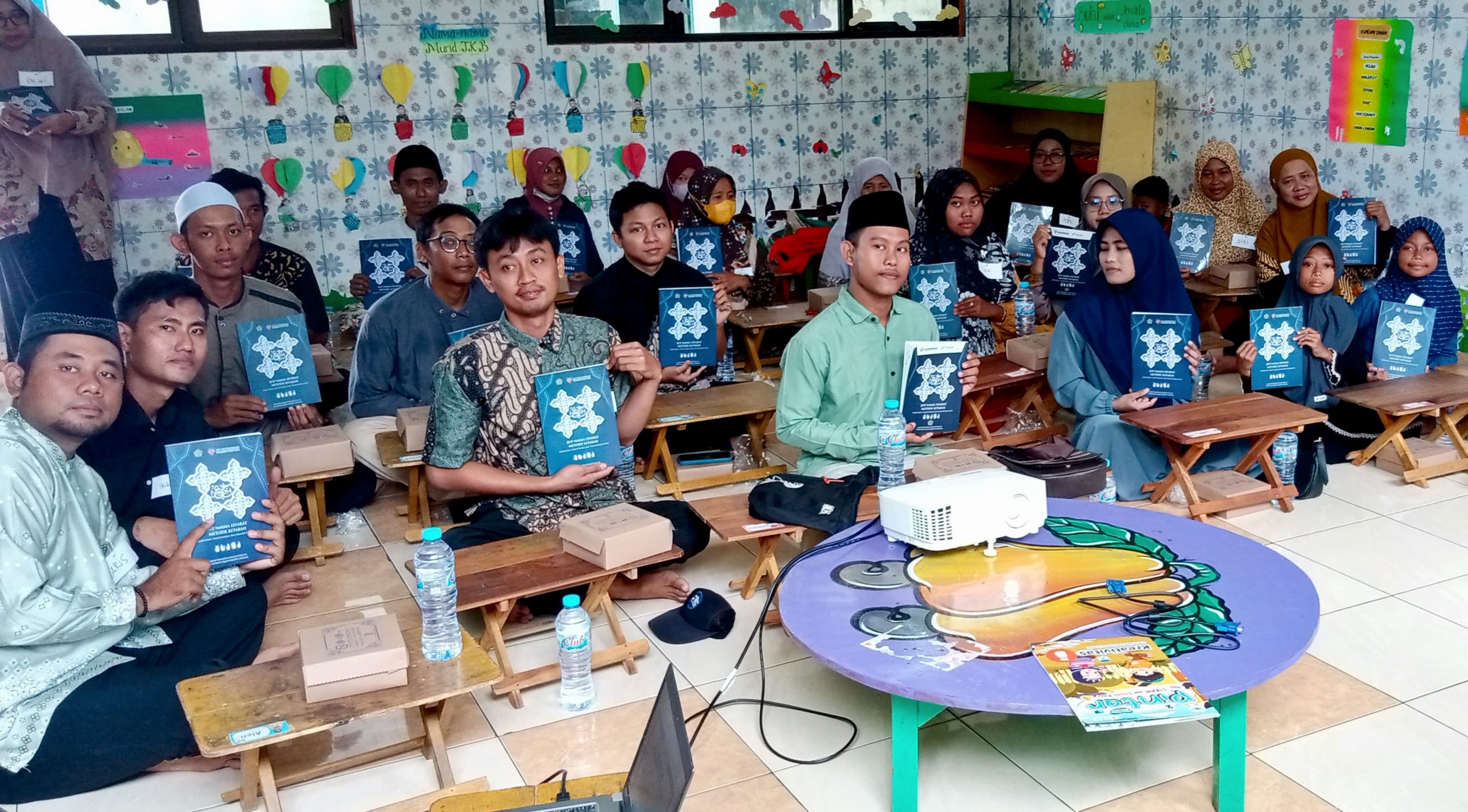 Dalam Hening, Teman Tuli Mengaji Isyarat: Semangat Awal Tahun di Doudo