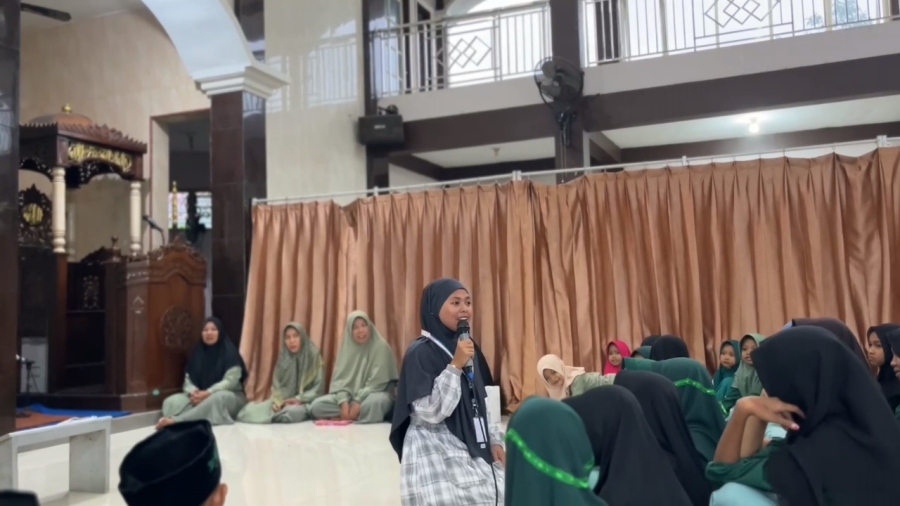 Mahasiswa UMG Mengakhiri KKN dengan Buka Puasa