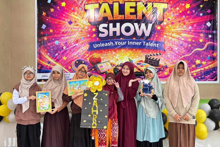Talent Show digelar di Aula At-Tanwir SMP Muhammadiyah 10 Sidoarjo (Miosi), Sabtu (14/2/2026).