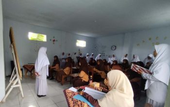 Praktik Mengajar Santri Pondok Damhar