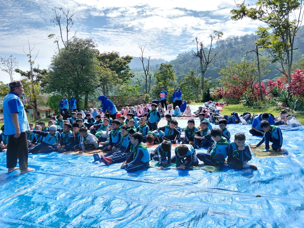 Siswa SD Muhammadiyah 2 Sidoarjo