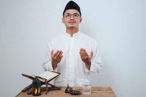 Di Ujung Ramadan: Sudahkah Takwa Tertanam?