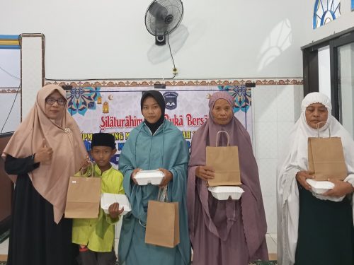 MTs Muga Sumberrejo Gelar Kajian dan Buka Puasa bersama Warga Palembon