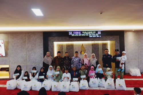Kolaborasi Lazismu PCM Sepanjang dan RS Siti Khodijah menyalurkan 250 paket santunan ke 13 panti asuhan, memperkuat solidaritas AUM dan menghadirkan kebahagiaan menyambut Ramadan.