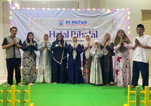 Halalbihalal MI Mutwo Gayeng Bahas Kemajuan Madrasah
