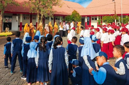 Mulai Lembaran Baru, UPT SD Negeri 94 Gresik Ajak Siswa Saling Menjaga Hati