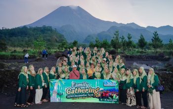 IGTKI Kecamatan Tarik Family Gathering Edukatif di Yogyakarta
