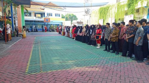 Kegiatan bersama SMP Meka dan SMK Pemuda Krian tak hanya seremonial, tetapi meninggalkan pesan kuat bagi generasi muda.