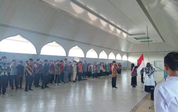 Suasana pagi cerah ceria mengiringi upacara bendera yang dikemas dengan momen hari Kartini IPM Ranting MTs Muhammadiyah 3 Sumberrejo