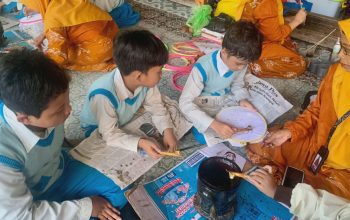 Belajar Membatik di Wisata Giri Kuno, Siswa Heran Lihat Canting