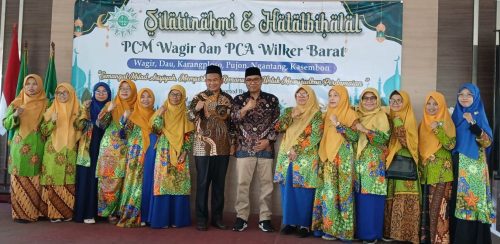 Halalbihalal dan silaturahmi digelar Pimpinan Cabang Aisyiyah (PCA) wilayah kerja barat Kabupaten Malang bersama Pimpinan Cabang Muhammadiyah (PCM) Wagir di Pendapa Kecamatan Wagir, Ahad (26/4/2026).