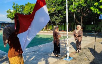 Spirit Kartini menembus Ponorogo ketika siswa dan guru SMA Negeri 1 Jetis (Smantis) mengadakan upacara peringatan Hari Kartini di halaman sekolah, Selasa (21/4/2026).