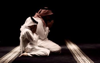 Merawat nikmat dengan syukur adalah salah satu jalan tercepat menuju kebahagiaan. Bukan karena jumlah nikmatnya bertambah seketika, tetapi karena hati menjadi cukup dan tenang.