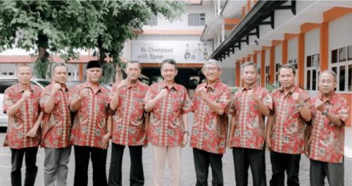 Kepergian Muharjo, tokoh senior Muhammadiyah GKB Gresik, meninggalkan duka mendalam. Ia sosok berdedikasi tinggi yang aktif berorganisasi dan merintis dakwah sejak masa awal perjuangan persyarikatan.