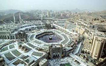 Saudi Batasi Akses ke Makkah dan Hentikan Izin Umrah Jelang Musim Haji