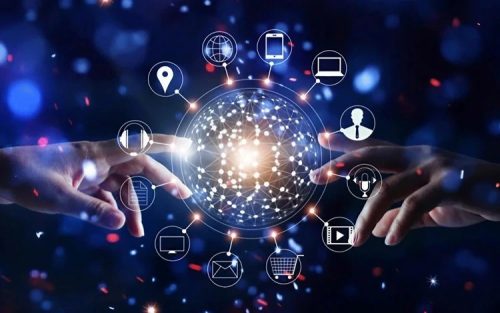 Talenta digital berfungsi sebagai penghubung antara teknologi dan kebutuhan riil di lapangan, memastikan bahwa investasi infrastruktur menghasilkan nilai ekonomi.