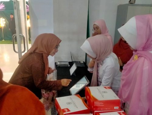 Smamdela Terapkan Absensi Digital pada Haflah Akhirissanah