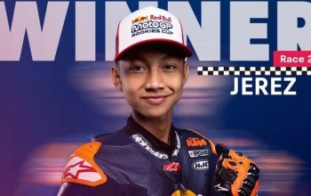 Pembalap baru muncul di arena MotoGP Rookies Spanyol. Start dari posisi ke-17 lalu melesat menyalip lawan satu persatu hingga ke garis finish.