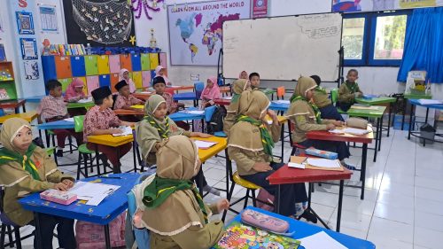 Babak penyisihan Surabaya Open Math Challenge (SOMC) diikuti murid SD/MI di Surabaya, Gresik, dan Sidoarjo, Ahad (10/5/2026).